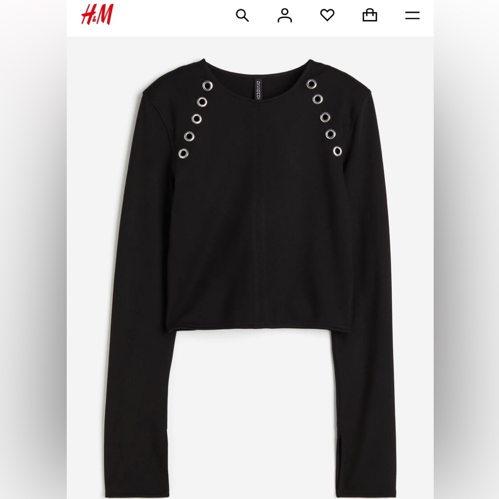 H&M Women’s Medium Divided fitted black long sleeve crop with grommet detail.